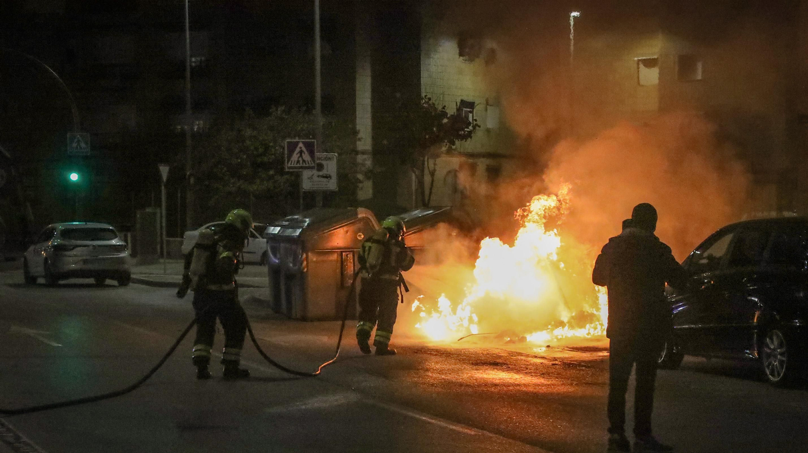 El pirómano vuelve a hacer de las suyas