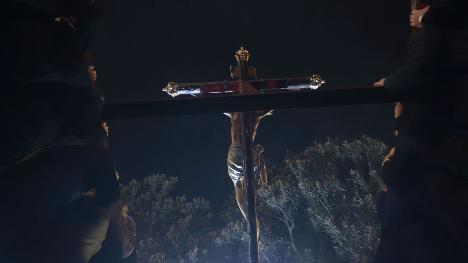 Las imágenes del traslado del Cristo de Burgos