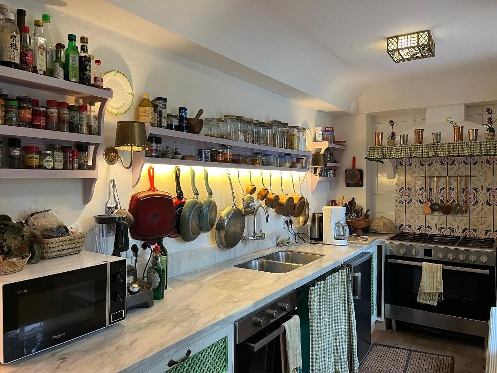 Imágenes de la vivienda en Tánger del interiorista americano Frank de Biasi