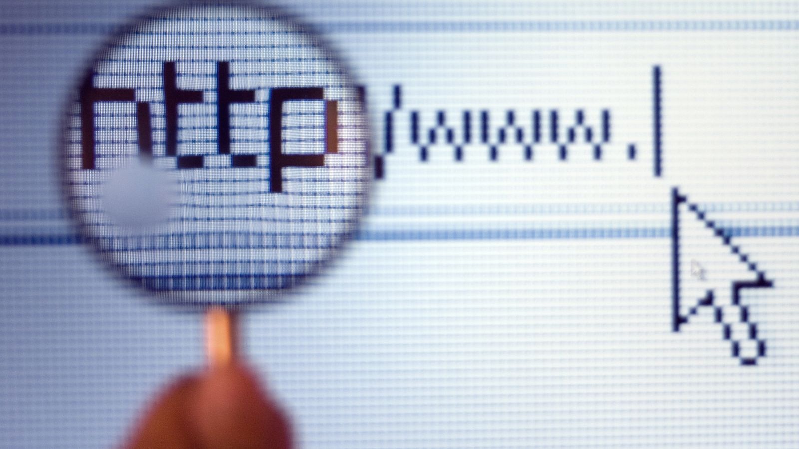 Hay que vigilar las noticias falsas o engañosas sobre las vacunas.