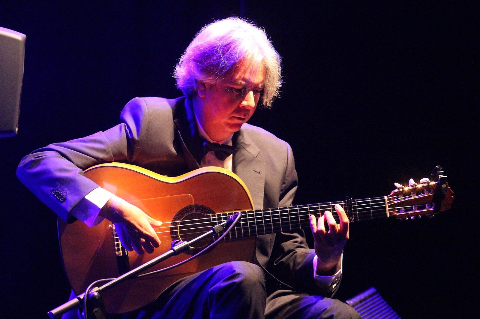 La actuación de Rocío Márquez en el nuevo Auditorio de la Universidad de Huelva, en imágenes