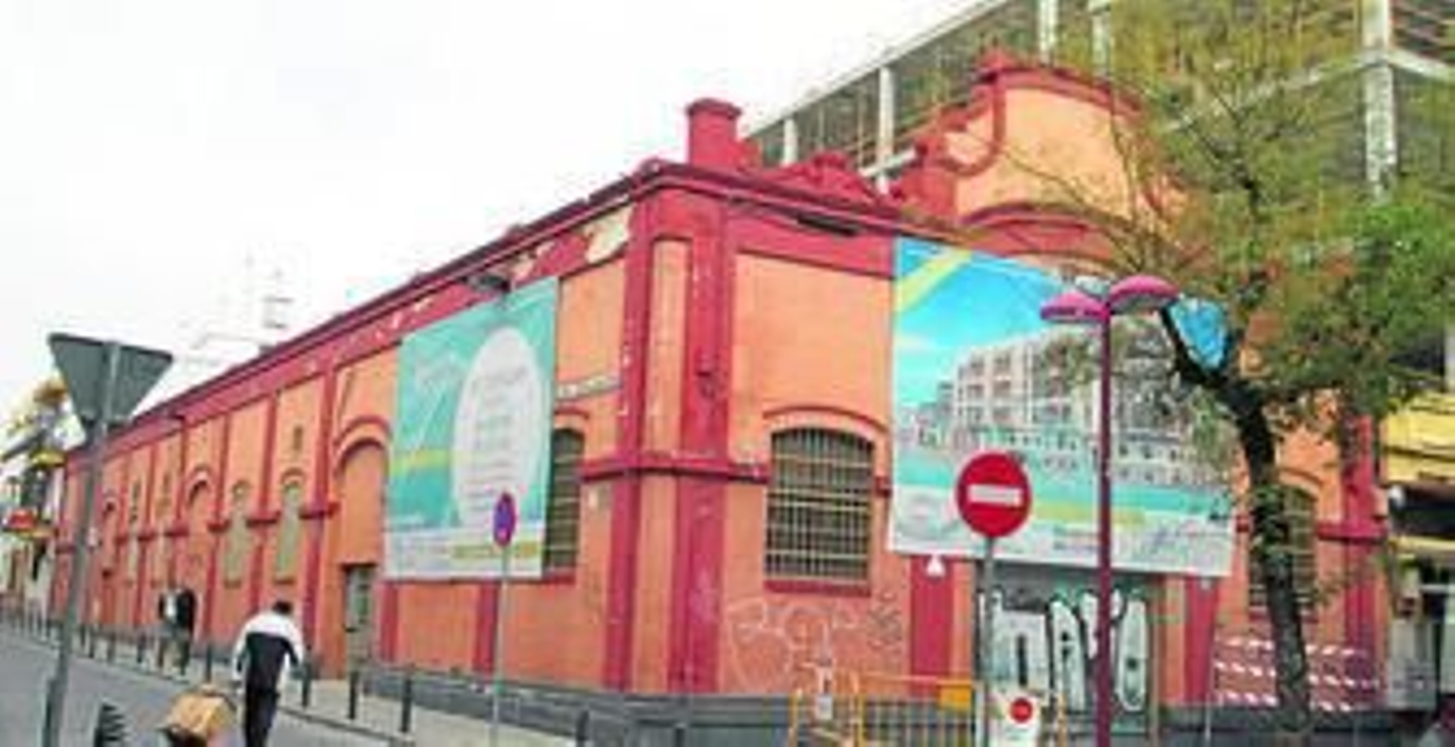 Nave de la antigua fábrica en la avenida de Miraflores.