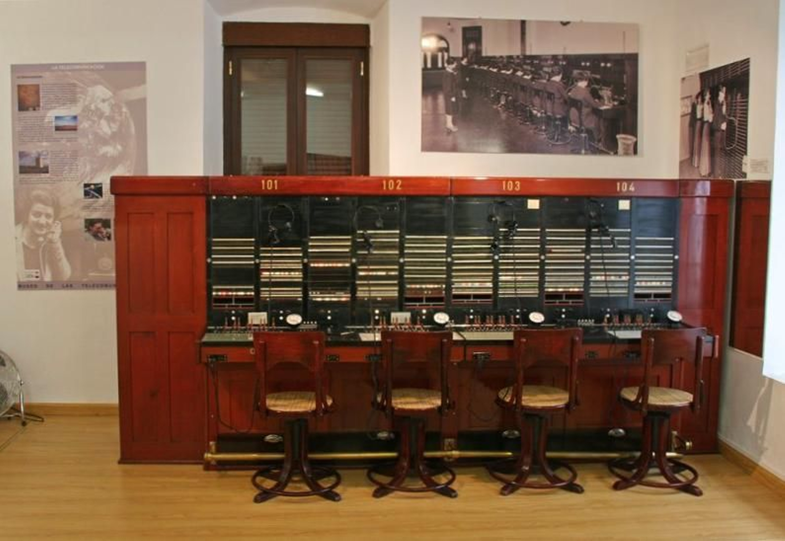 Homenaje a las telefonistas en el Museo de las Telecomunicaciones de Canena.