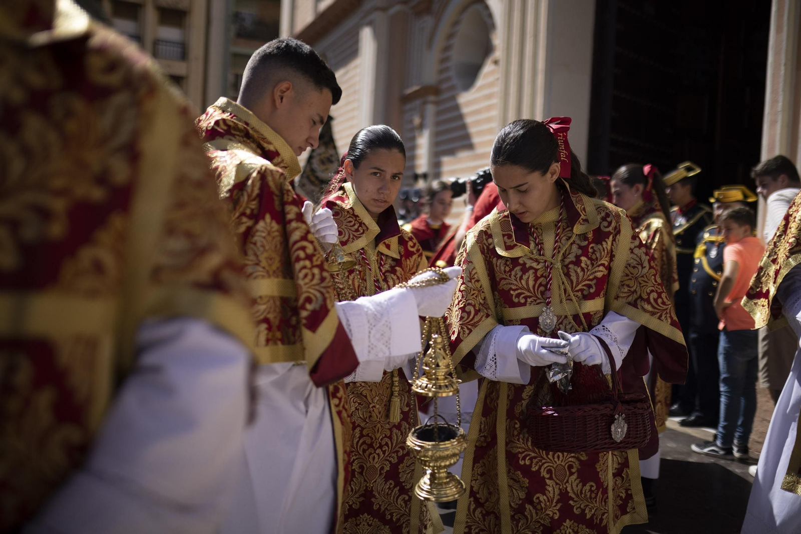 Imágenes de la salida extraordinaria de La Borriquita por las calles de Huelva