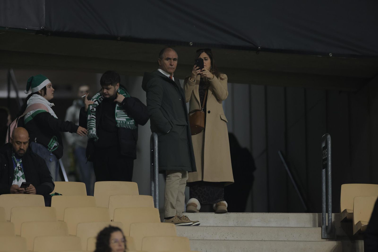 Búscate en las fotos del Betis - Utrecht