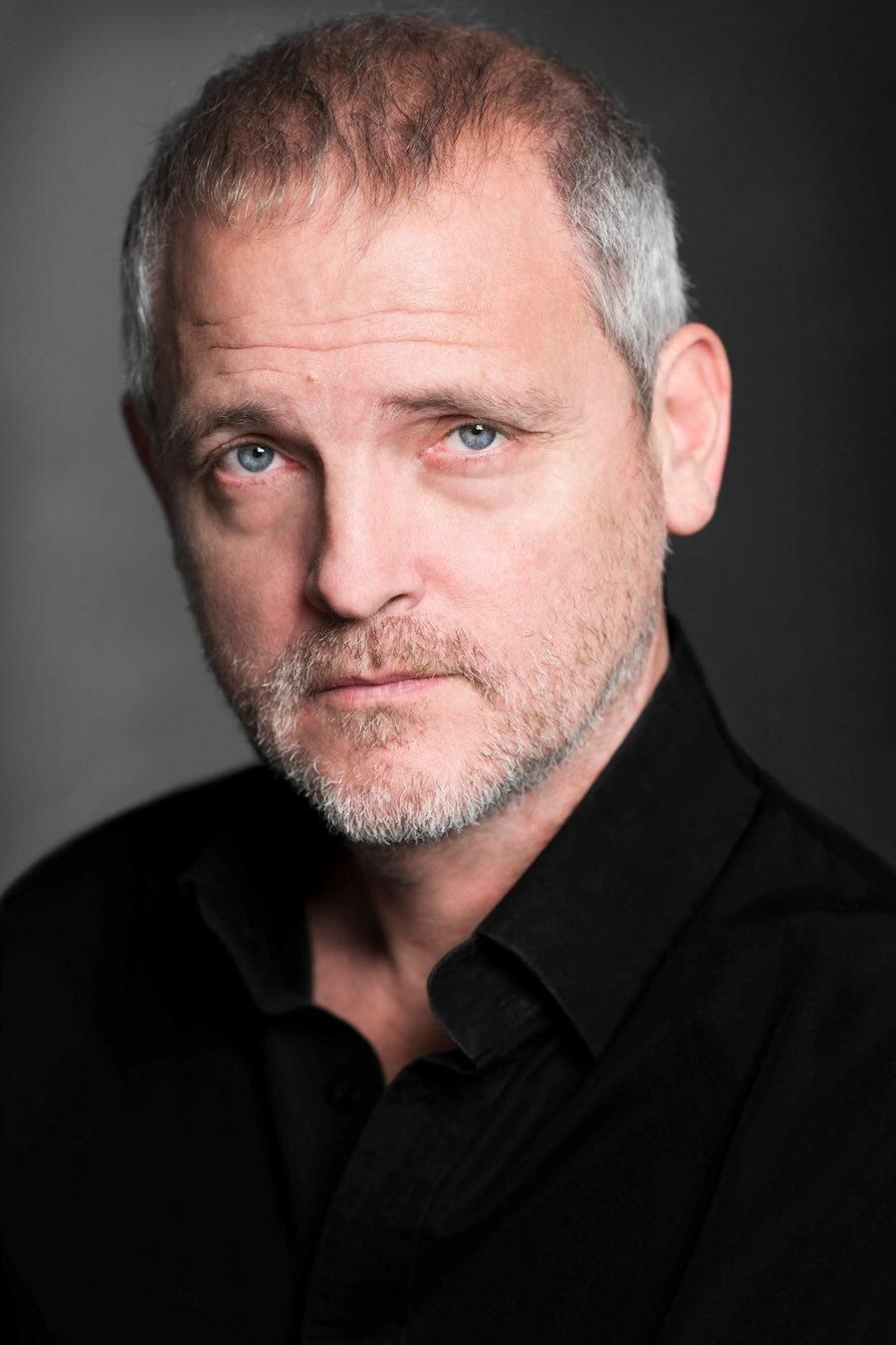 Muere Jordi Rebellón, el famoso doctor Vilches de Hospital Central, a los 64 años