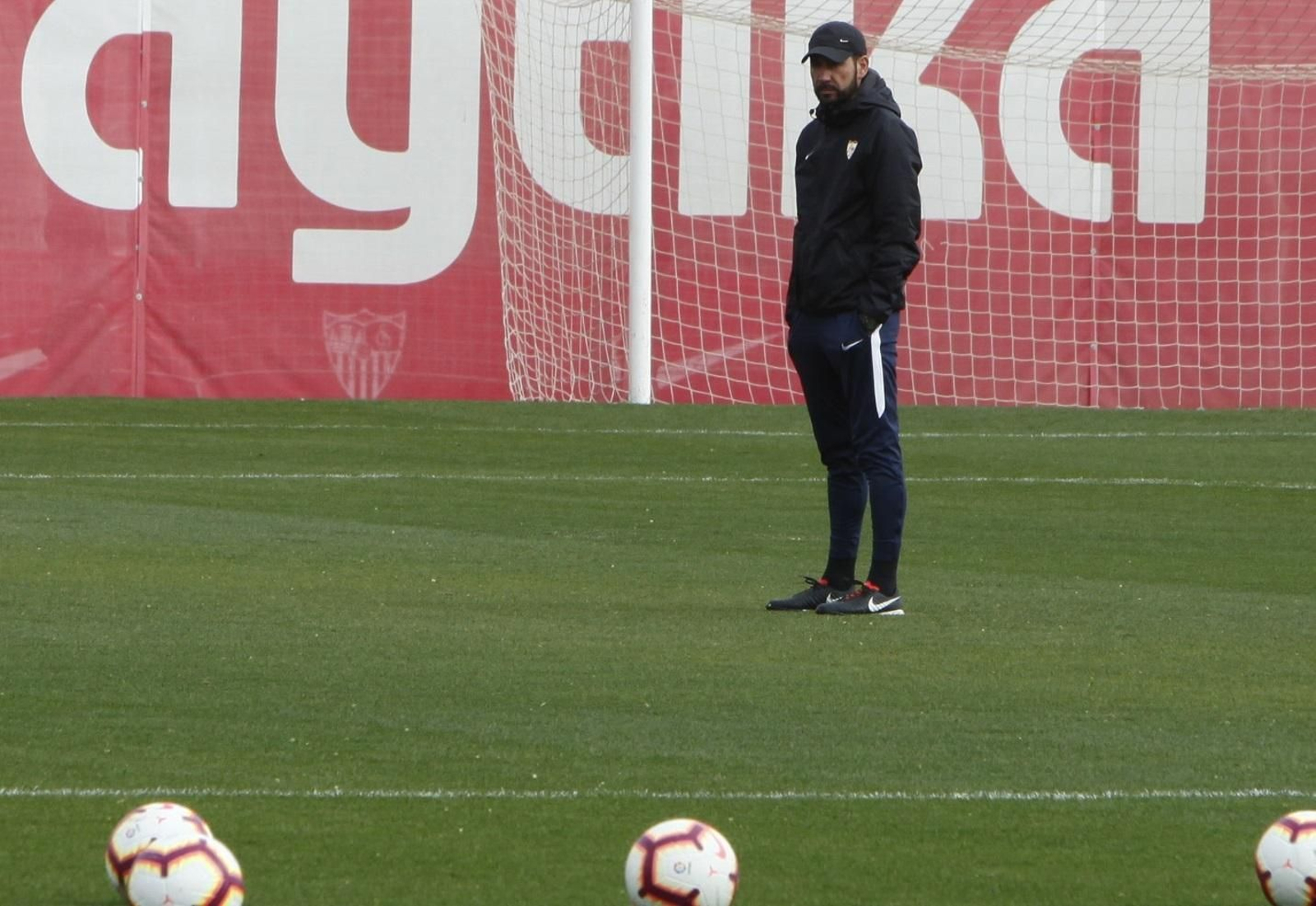 Pablo Machín se la juega al frente del Sevilla FC.