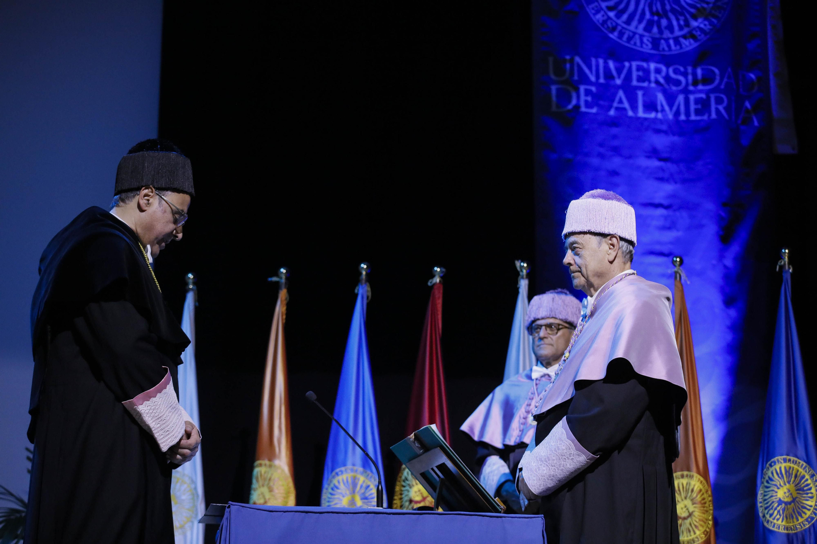 El doctor José María Peiró Silla es investido Doctor Honoris Causa por la UAL, en imágenes