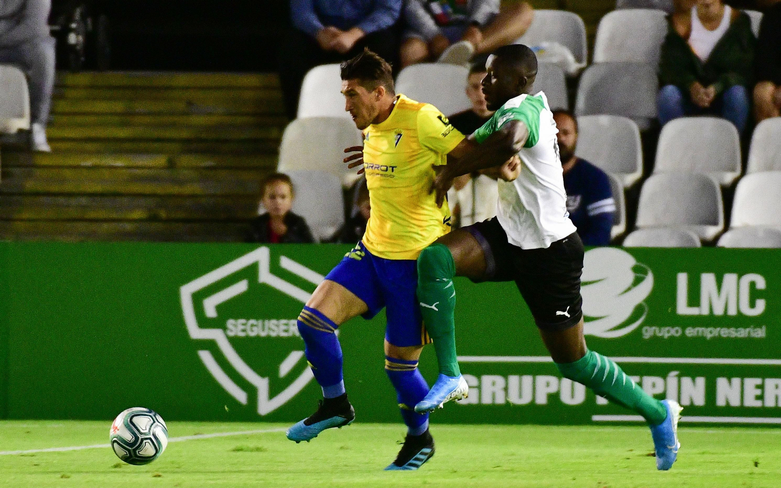 Espino, uno de los más destacados del Cádiz, se marcha de Yoda.