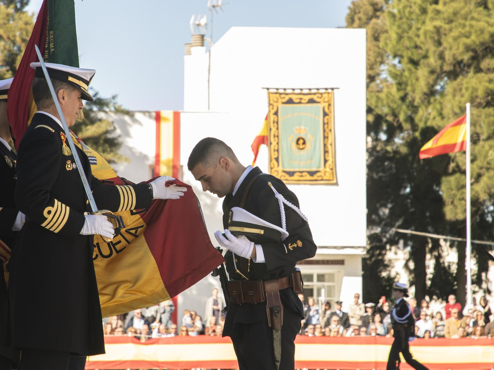 Las imágenes de la jura de bandera en la Escuela de Suboficiales de la Armada en San Fernando