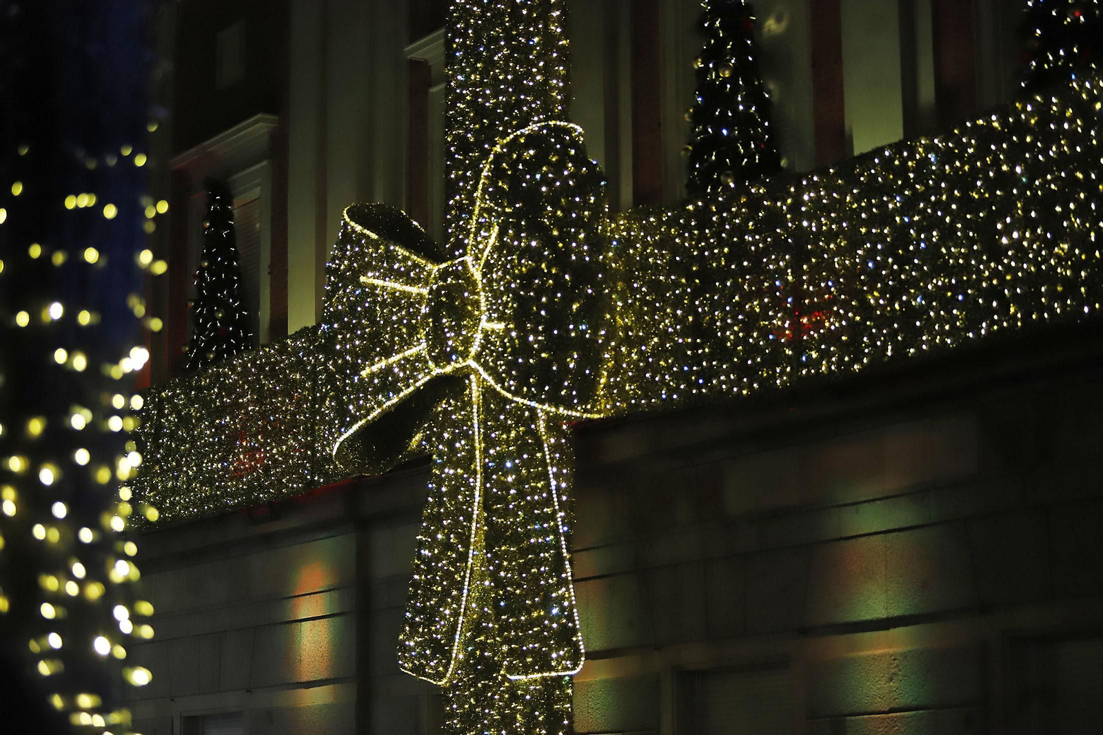 Imágenes del alumbrado navideño en las calles de Huelva