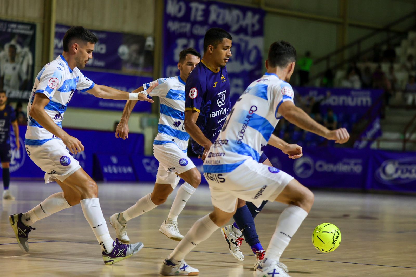 Gesta del Málaga Ciudad Redonda en Alzira y a la final del play off de ascenso (2-3)