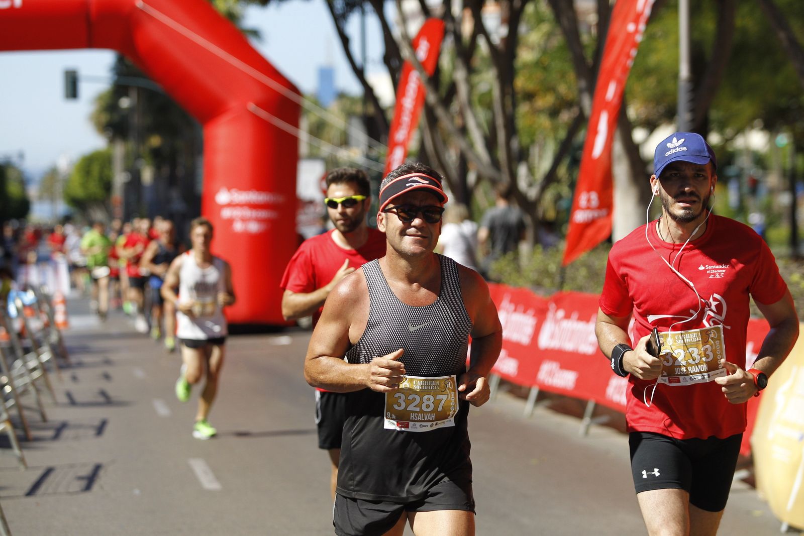Fotogalería carrera atletismo popular enfermedades poco frecuentes. La Salle Almería