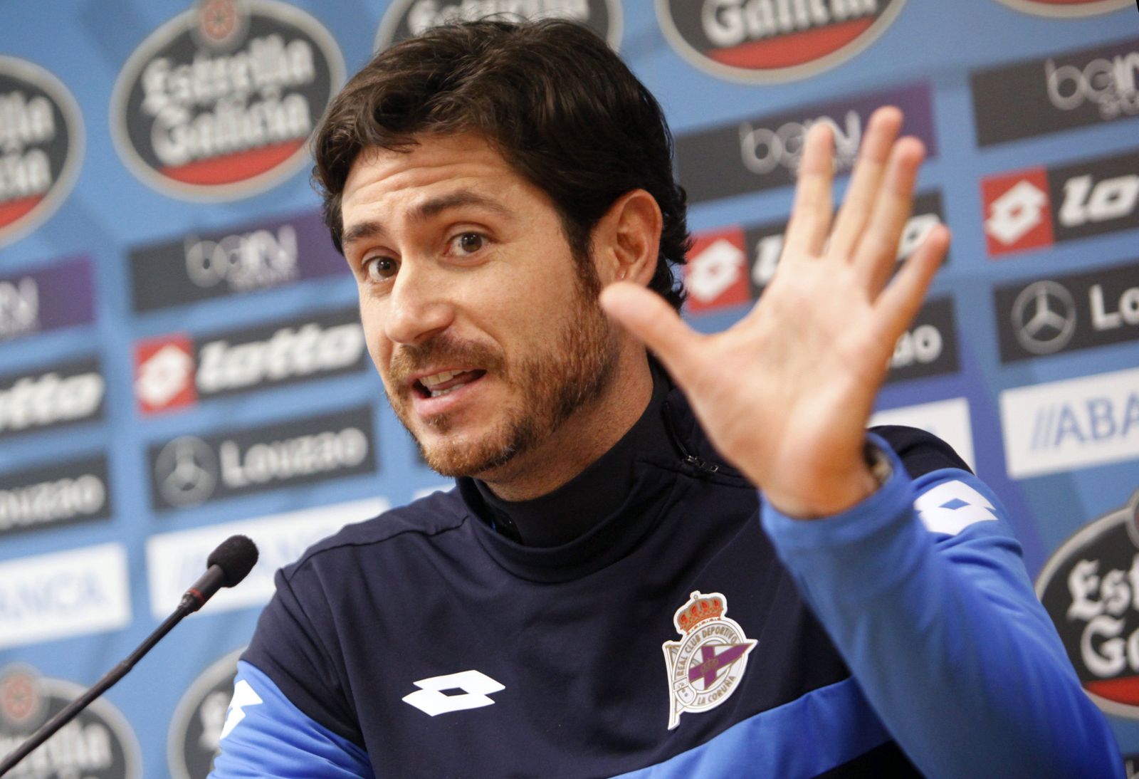 Víctor Sánchez del Amo, durante una conferencia de prensa en el Deportivo.