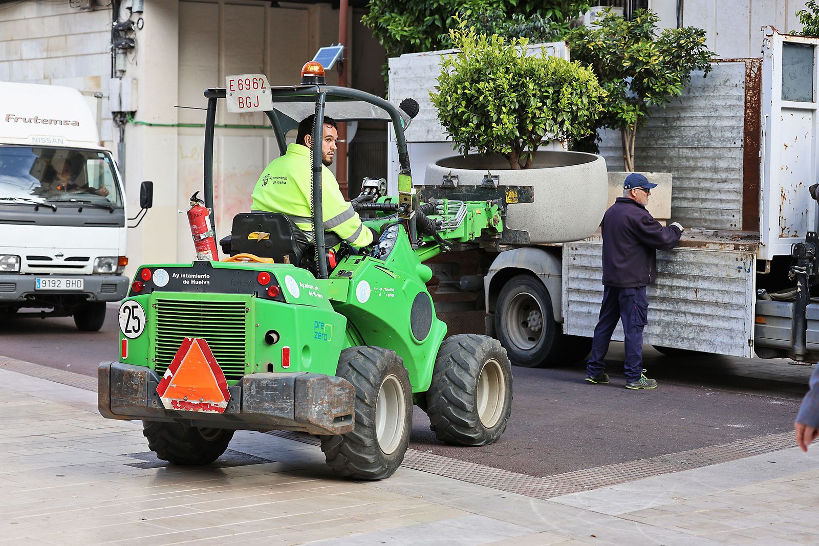 Imágenes del lunes 6 de mayo en Huelva
