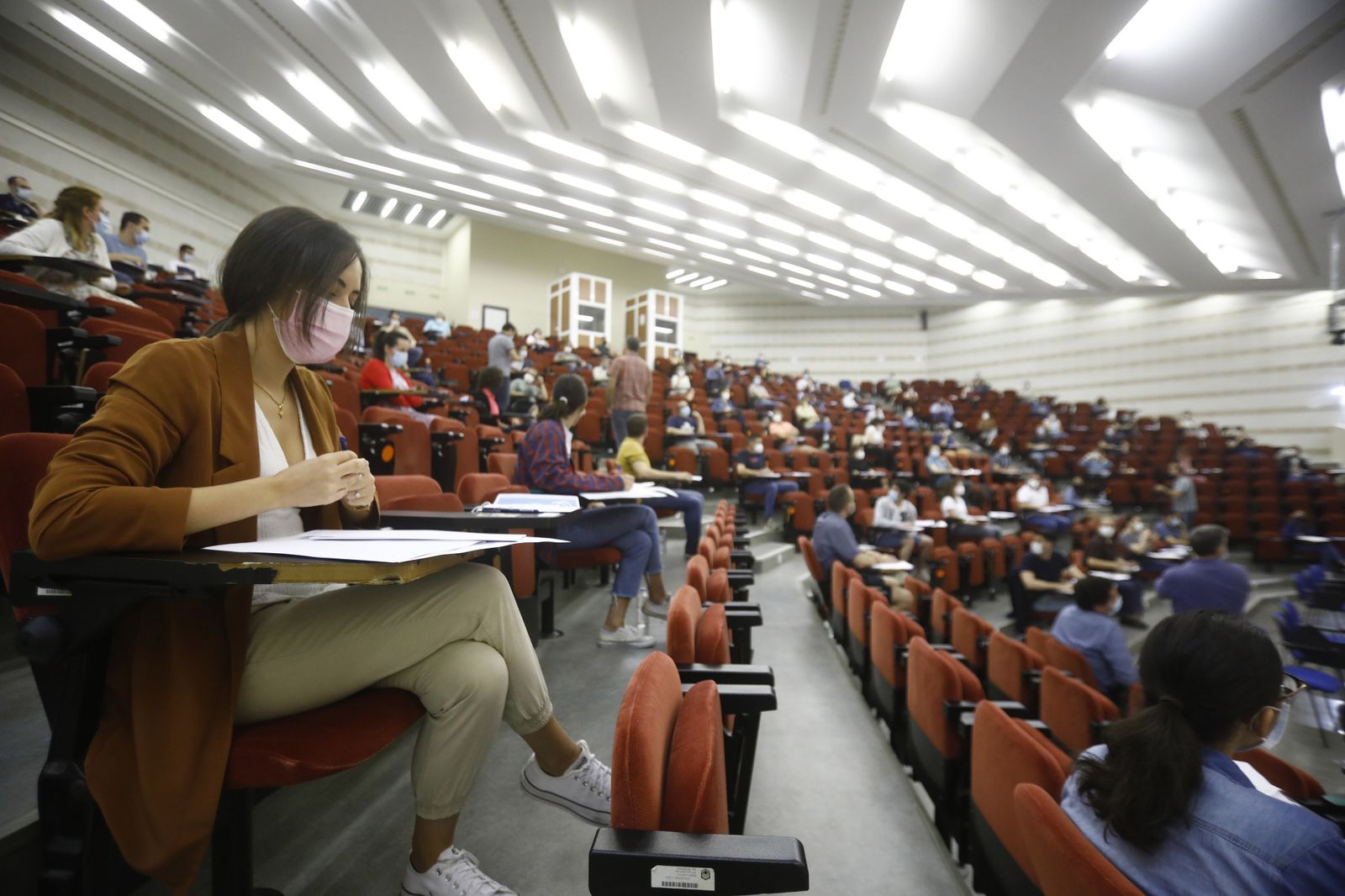 Las oposiciones de Secundaria en Córdoba, en imágenes