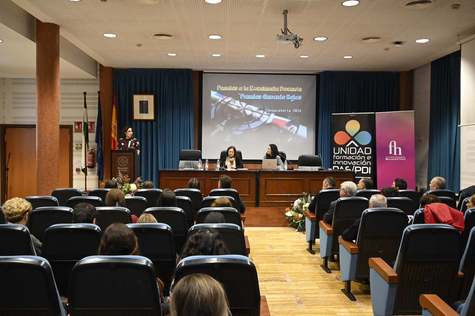 Premios a la Excelencia Docente 2024 y los Premios 'Gerardo Rojas' de Proyectos de Intercambio entre Empresas e Instituciones, en imágenes