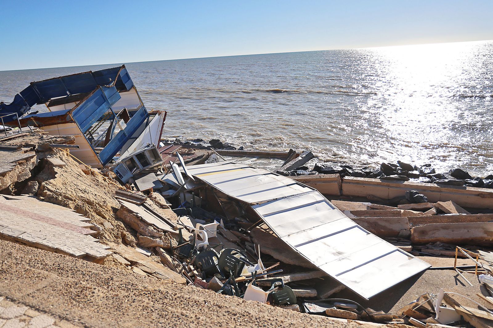 Las dramáticas fotografías del estado de las playas de Matalascañas tras el paso del temporal