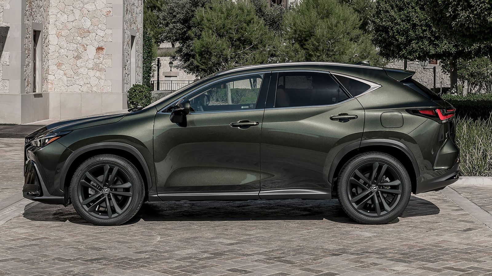 Lexus cierra el año con cambios en la gama híbrida enchufable del NX