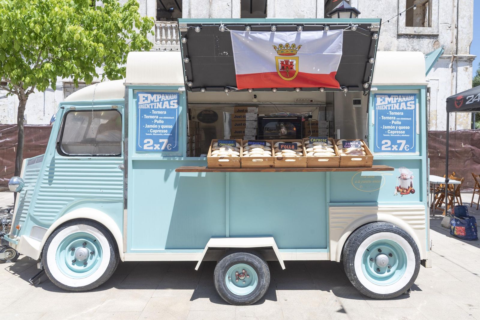 Fotos del festival de foodtrucks en San Roque por el 319 aniversario