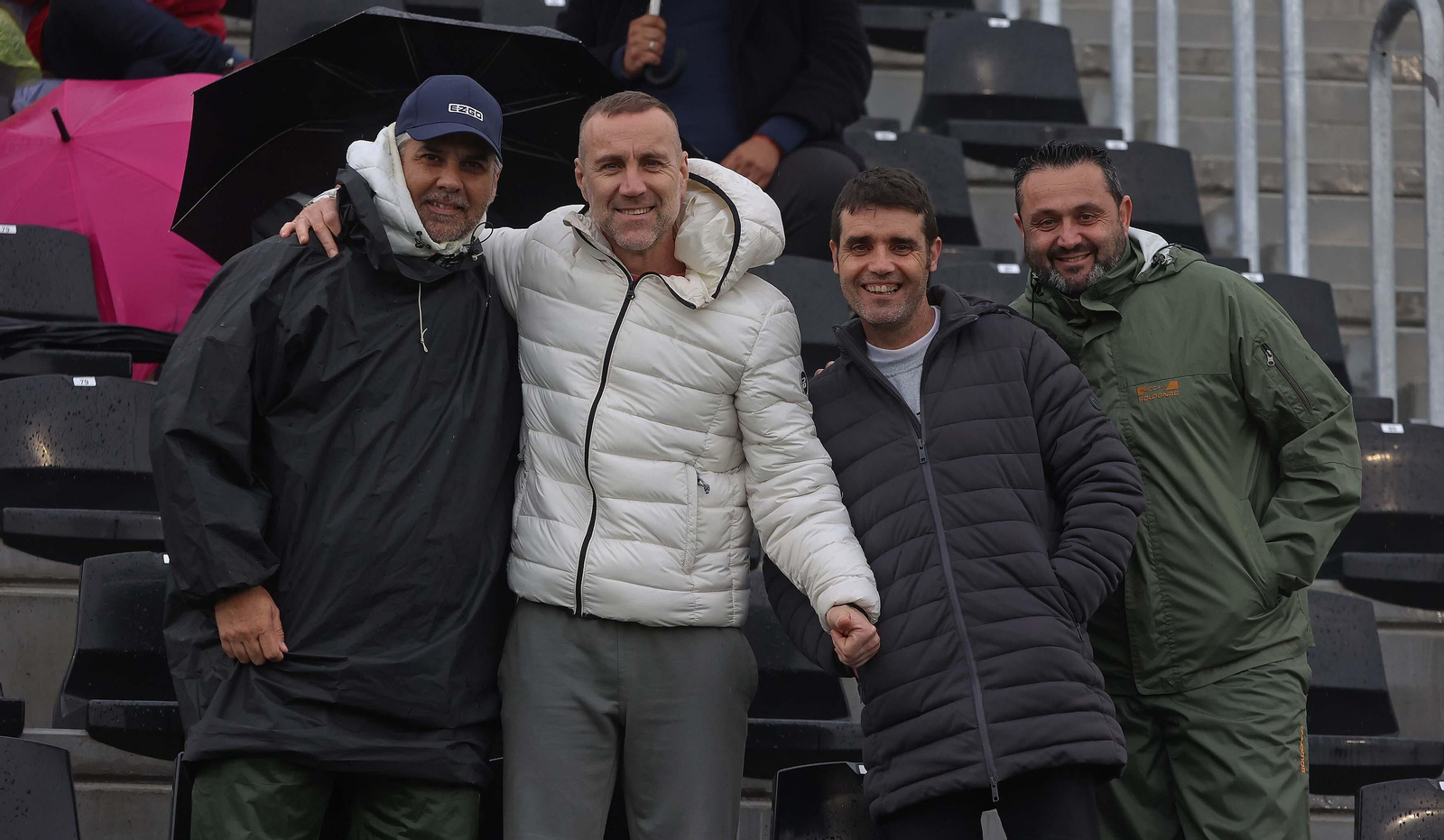 Búscate en el Ciudad de La Línea durante el Balona - Vélez de Segunda RFEF