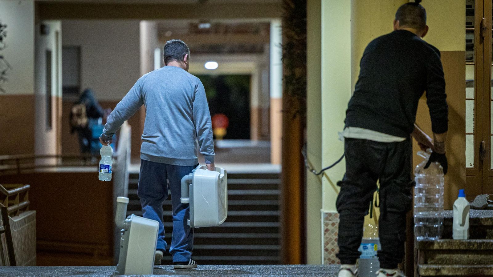 Muchos vecinos han optado por el uso de baños químicos portátiles