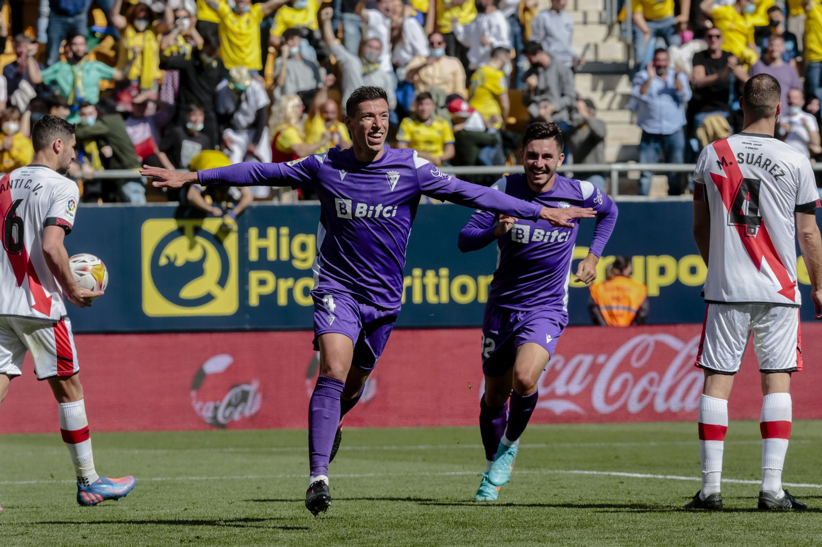 Rubén Alcaraz celebra el gol que le marcó al Rayo la pasada temporada.