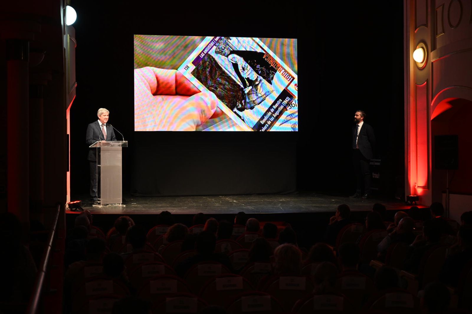 Vuelven los HolyCards, la colección más esperada de la Semana Santa almeriense