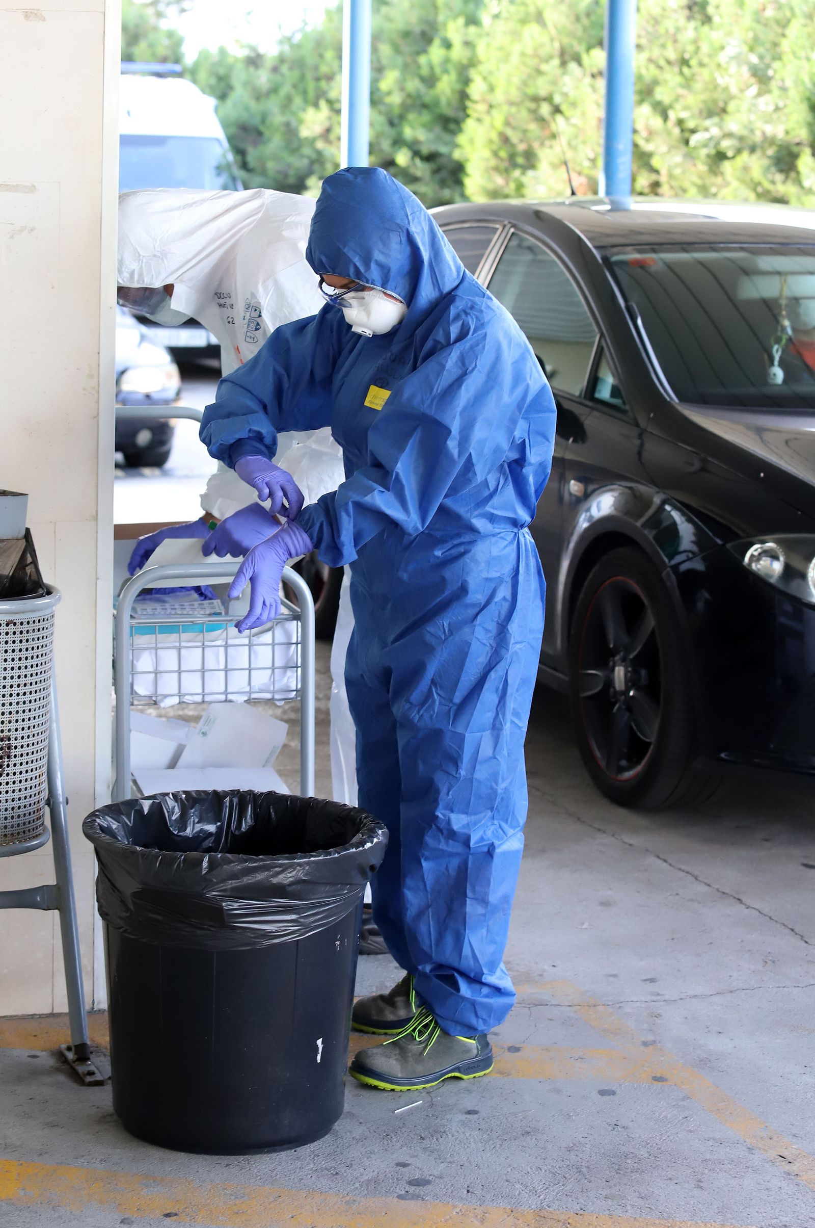 Imágenes de la realización de test de coronavirus en urgencias