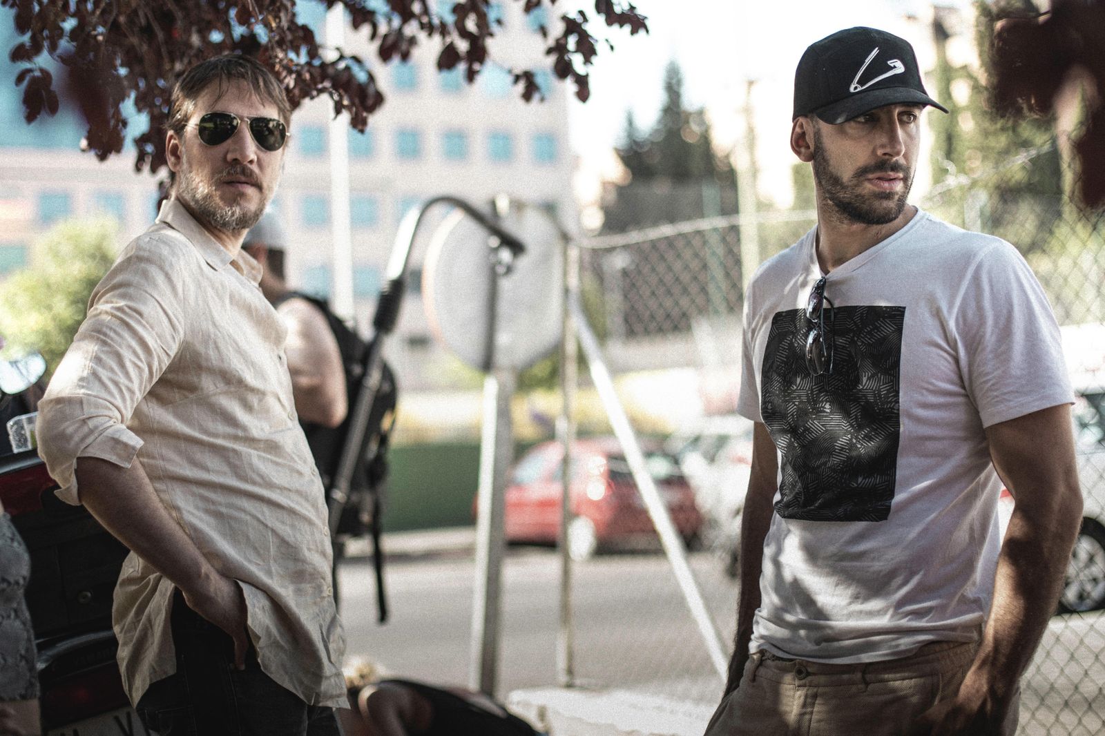 El realizador Paco Sepúlveda con el actor Alberto Ammann, durante el rodaje de 'Inocencia'.