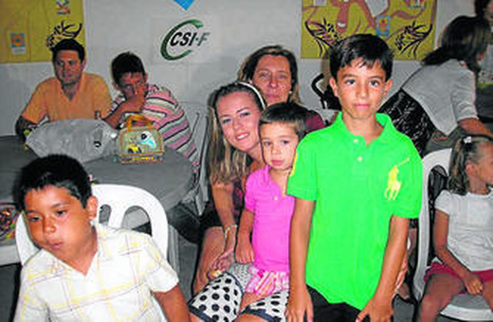 Conrrado, Antonio, Mª Luisa y Eugenio en la caseta.