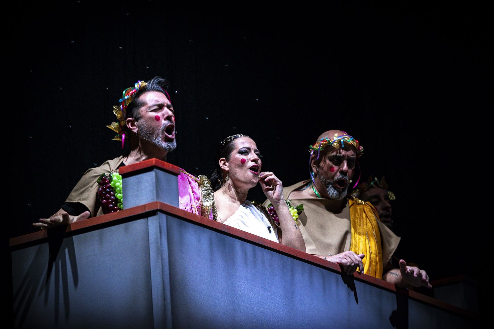 Las imágenes del pregón y la boda de Manu Sánchez en el Carnaval de Cádiz 2026