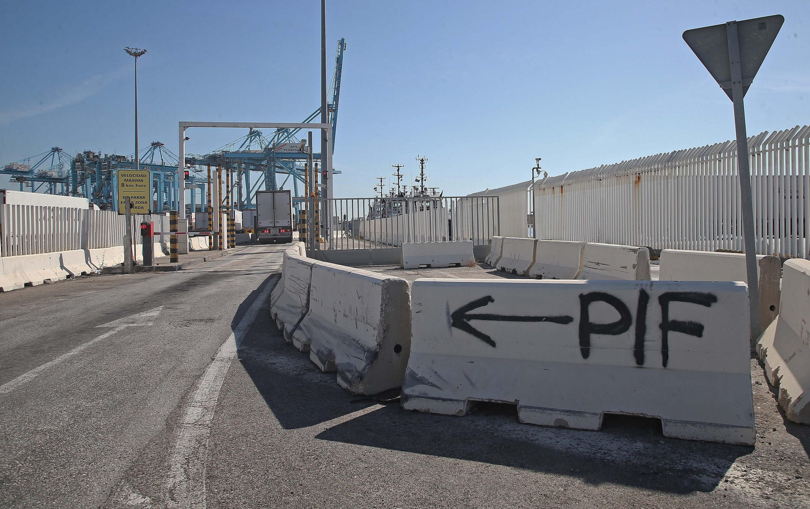 Fotos del colapso de camiones en el Puesto de Control Fronterizo del Puerto de Algeciras