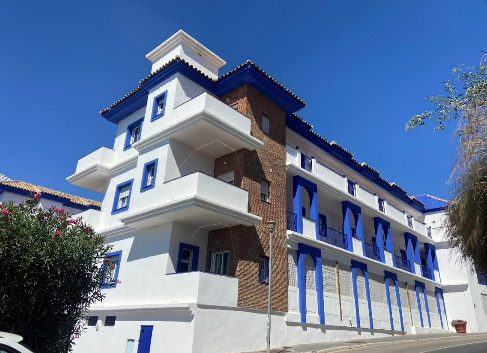 El apartahotel Vista del Rey.