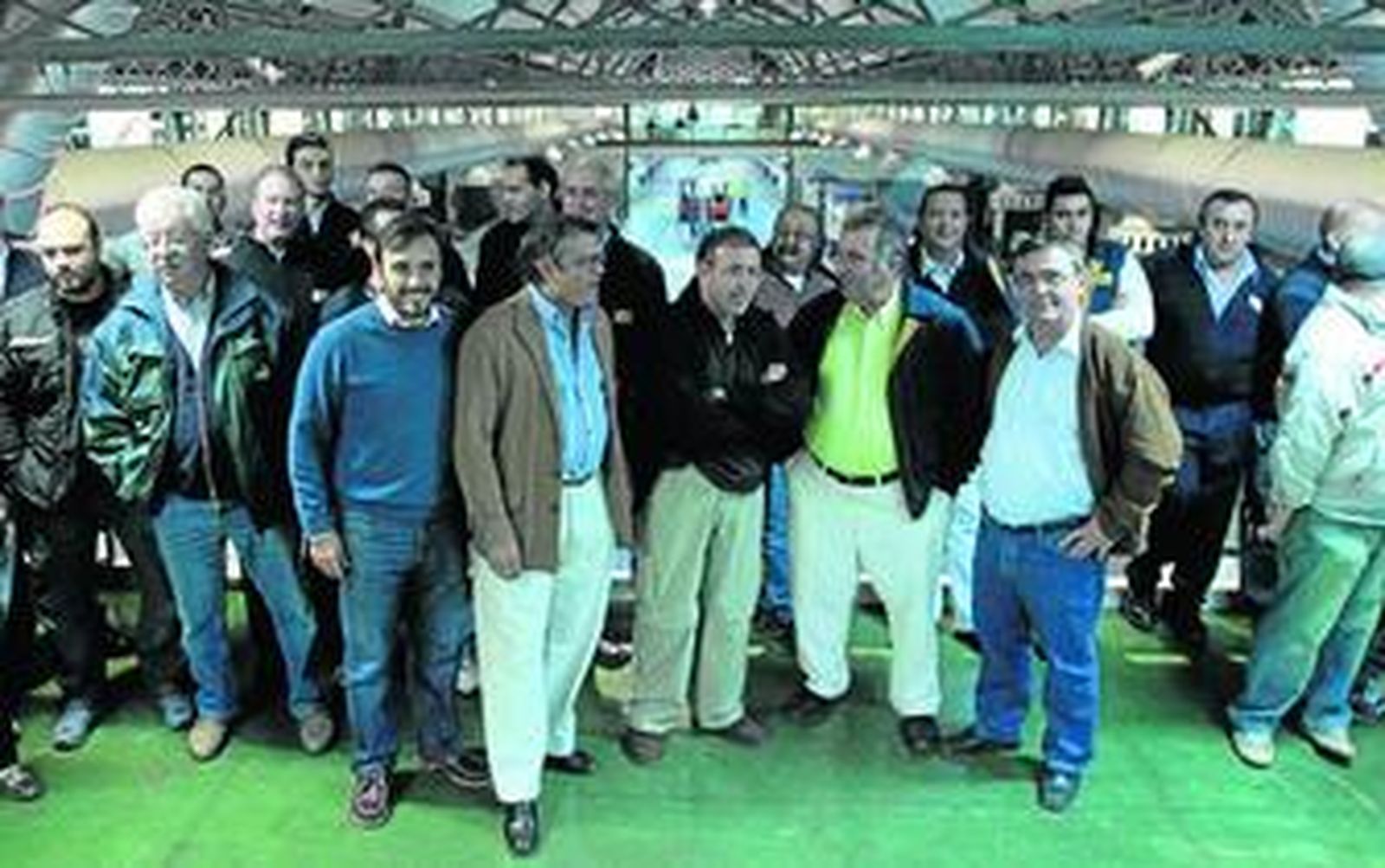 Mayoristas y representantes sindicales concentrados anoche.