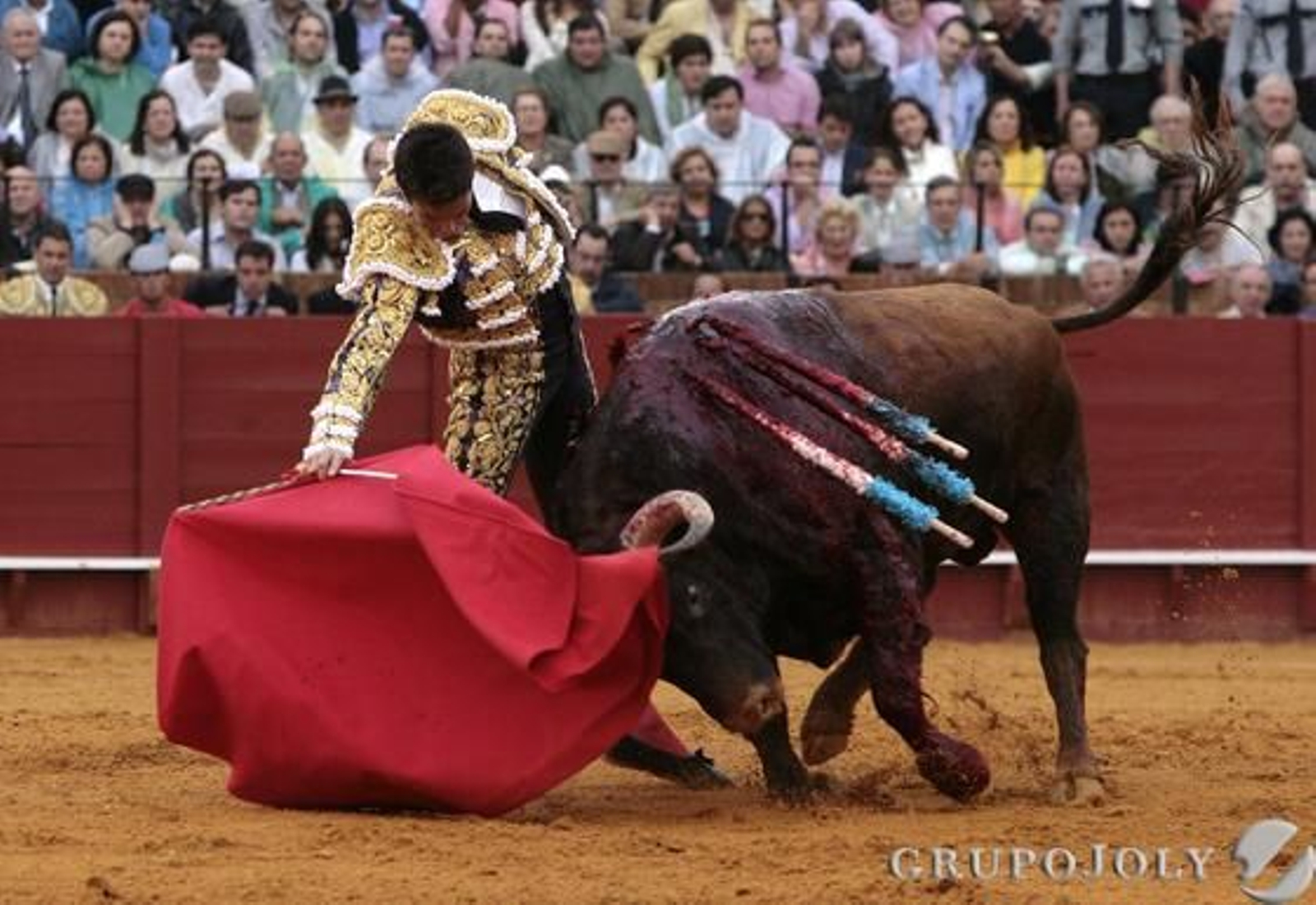 Manzanares completa el cartel del Domingo de Resurrección, la primera corrida del abono de la temporada.

Foto: Juan Carlos Muñoz