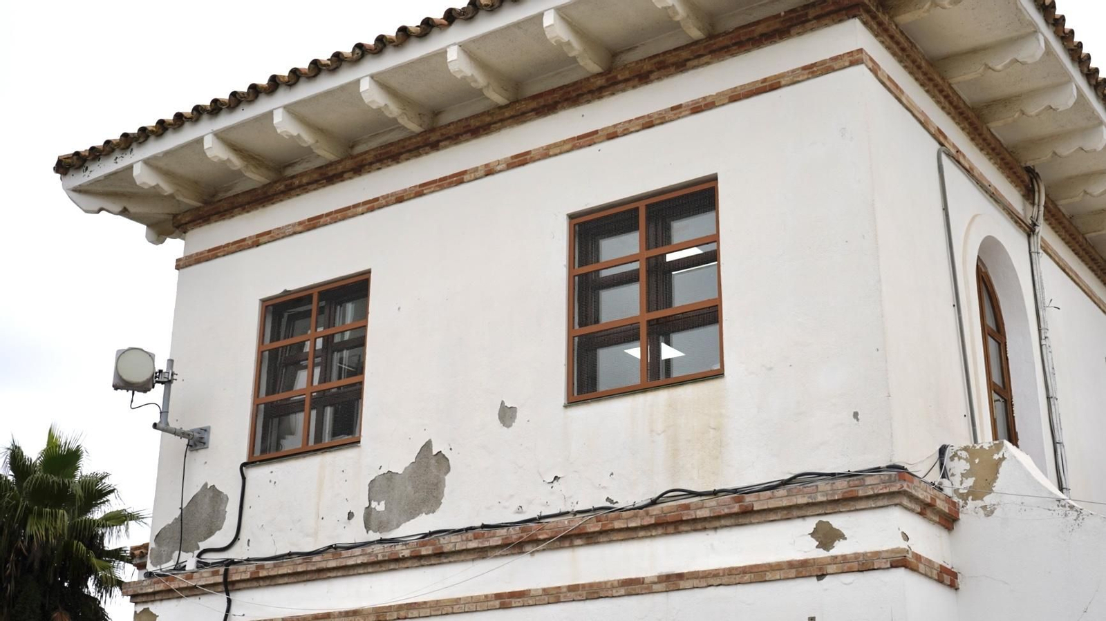 Fotos de los desperfectos del palacio de Marzales en Algeciras