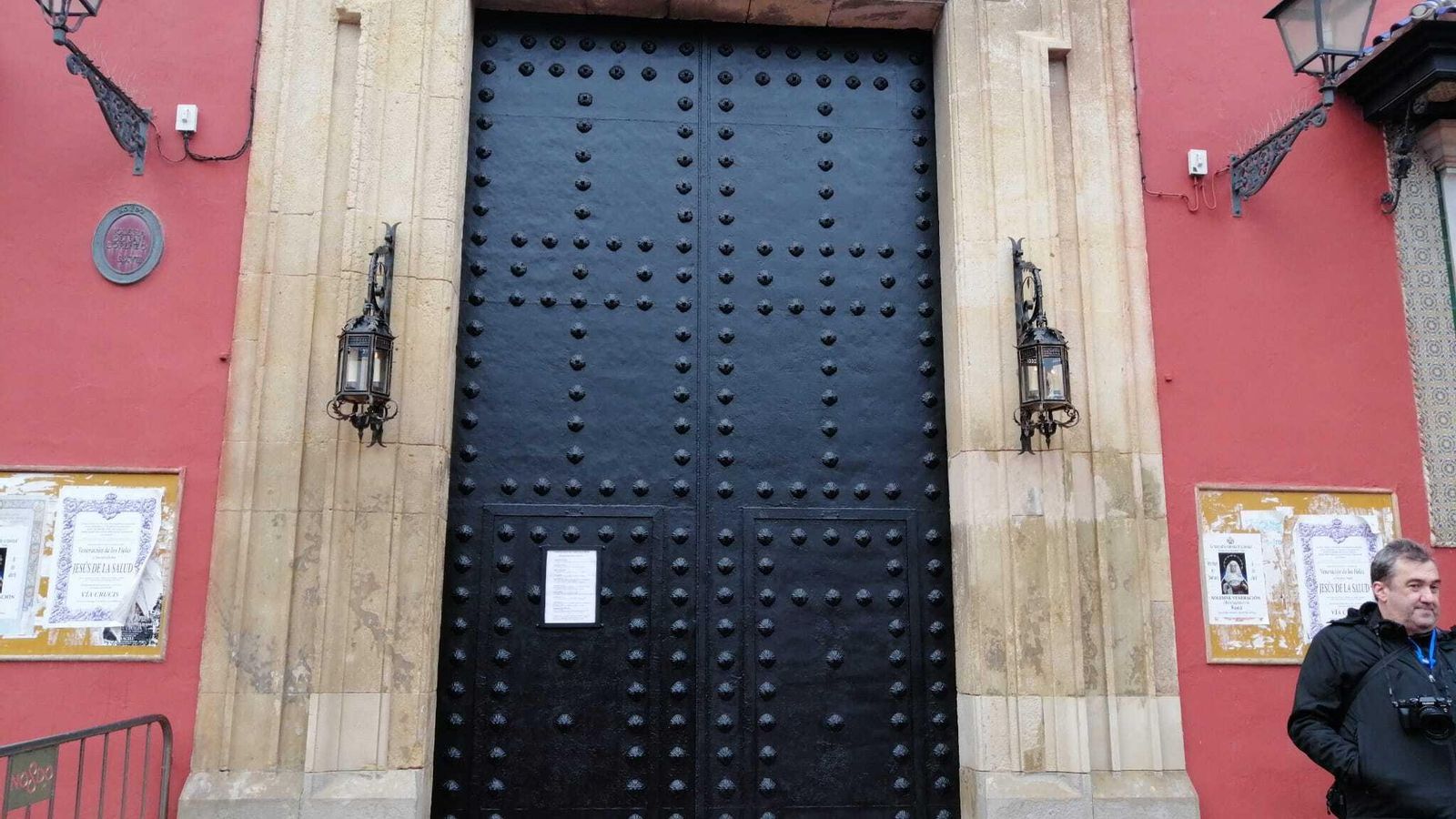 Puerta cerrada en San Loorenzo