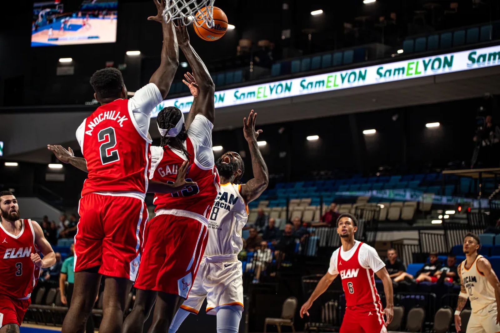 El UCAM Murcia no será rival del Unicaja en la BCL