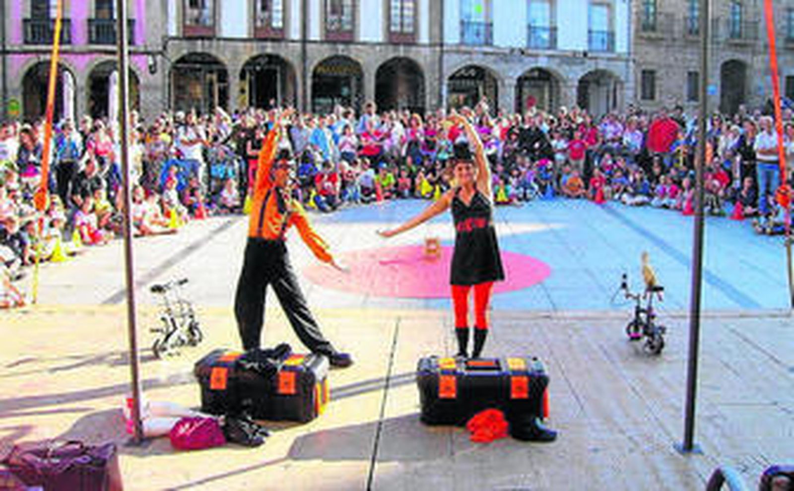 Los artistas de la compañía Circortito.