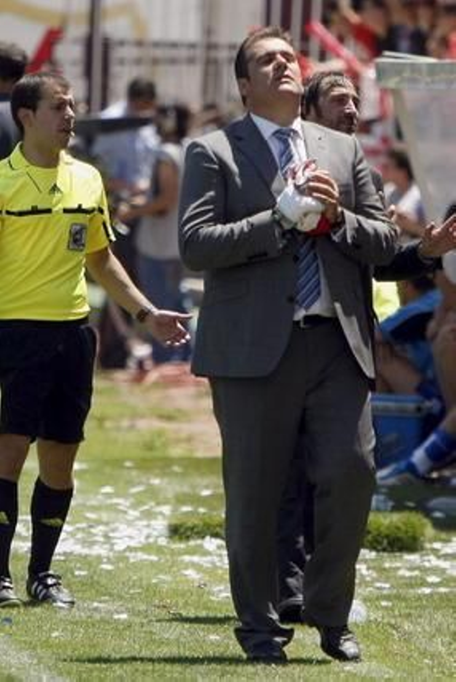 El técnico del Rayo Vallecano, José Ramón Sandoval, dijo tras conseguir el ascenso que “yo ya lo dije en junio, y cuando no teníamos nadie fichado, que este equipo llegaría lejos"

Foto: lof
