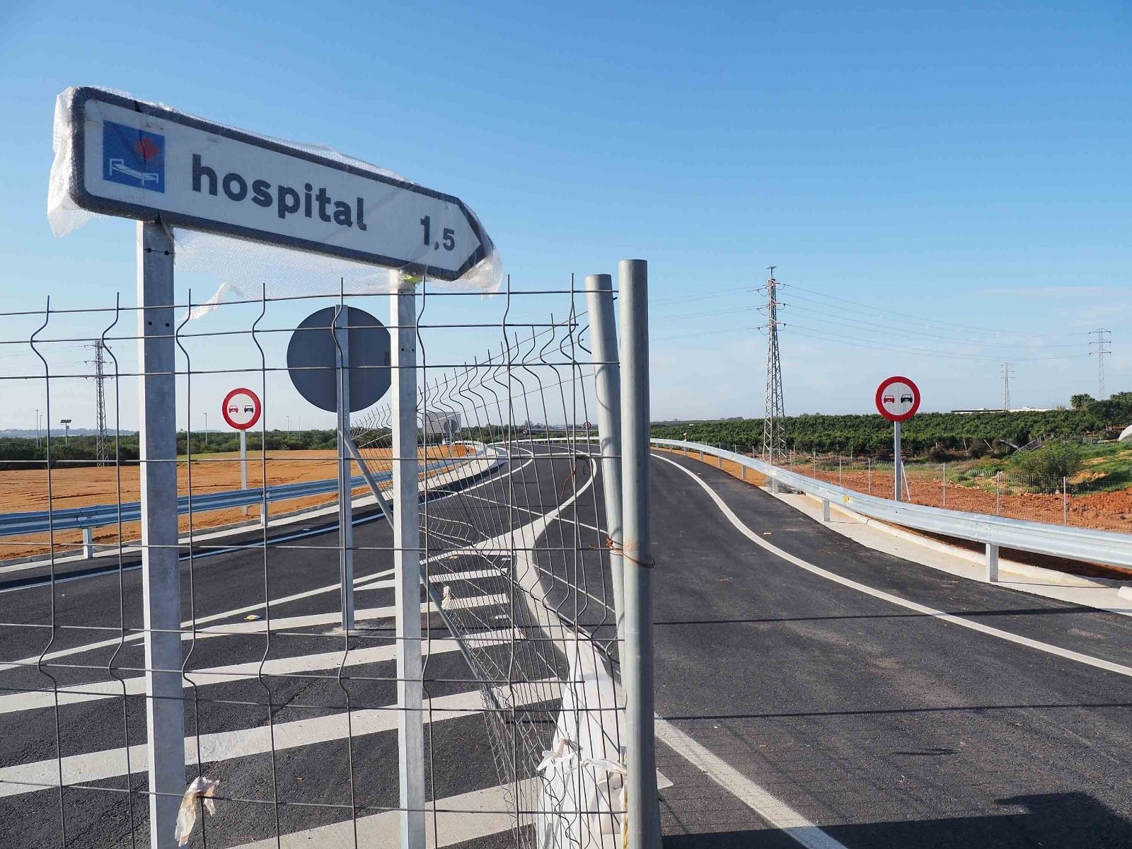 Acceso al nuevo Chare de Lepe.