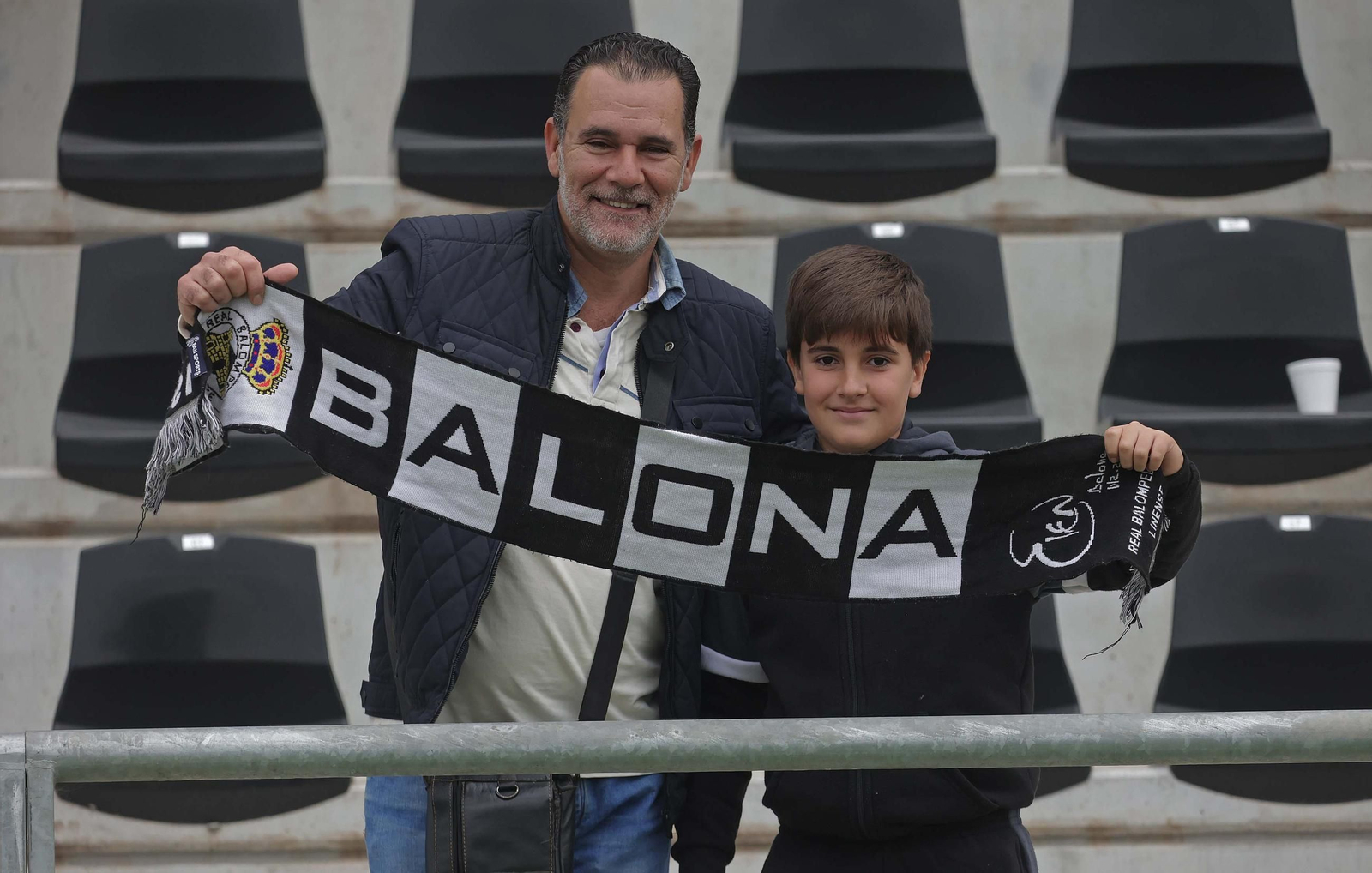 Búscate en el Ciudad de La Línea durante el Balona - Villanovense