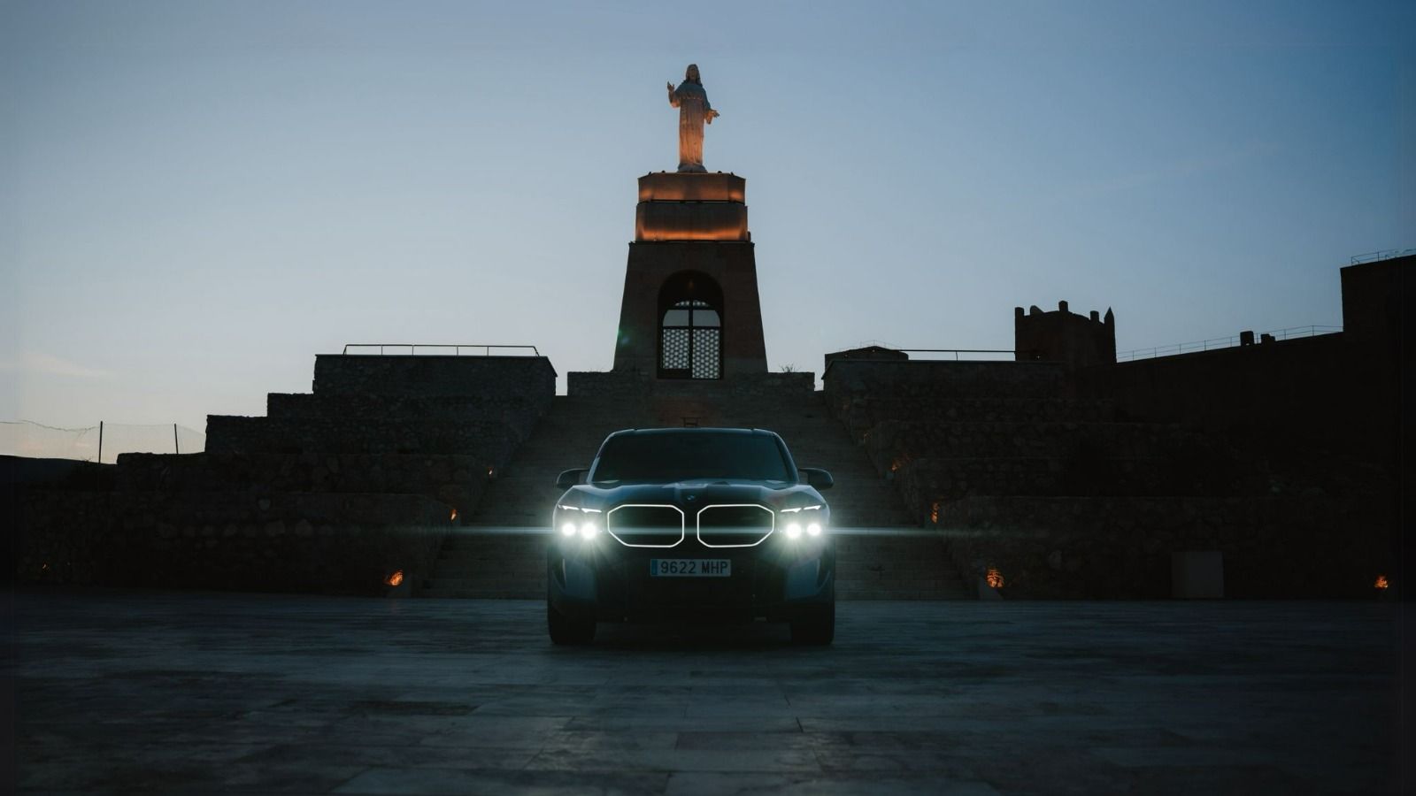 El vehículo en el Cerro San Cristóbal.