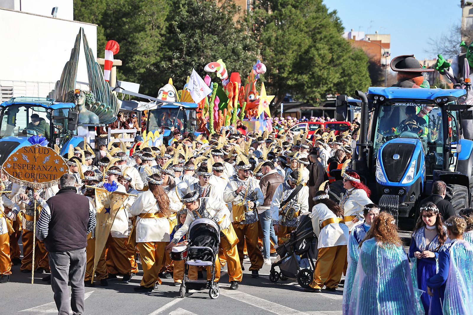 Las mejores fotografías de la salida y recorrido de la cabalgata de Reyes Magos 2026