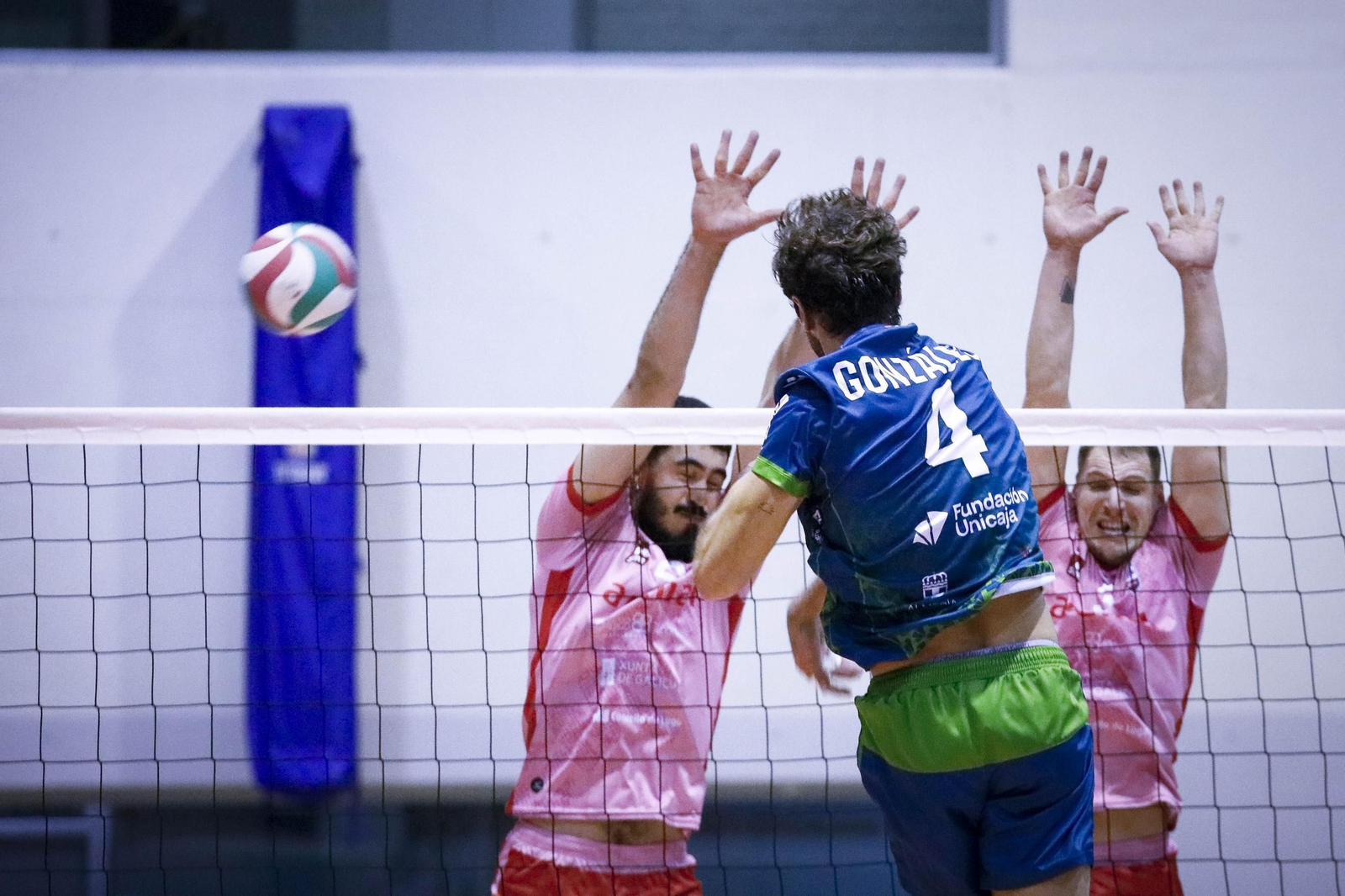 Unicaja Costa de Almería-Arenal Emeve de la Superliga, en imágenes