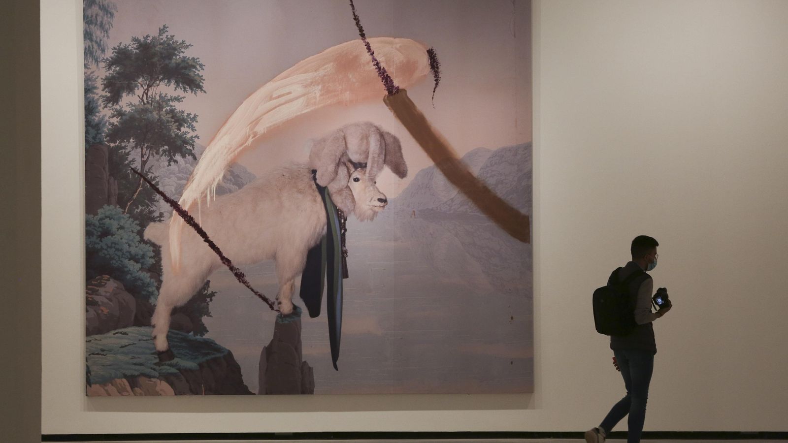 Una de las obras de la exposición del pintor norteamericano Julian Schnabel.