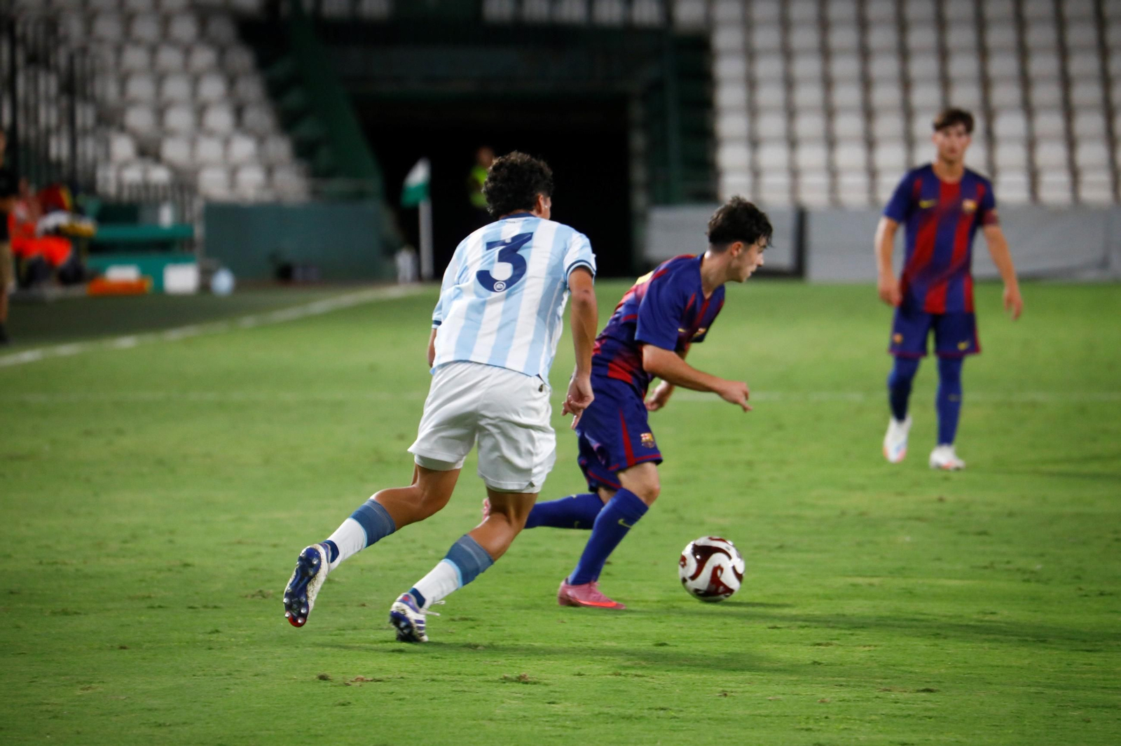 Las mejores fotos del Barcelona - Racing Club de la final del Mundial de Clubes juvenil en El Arcángel