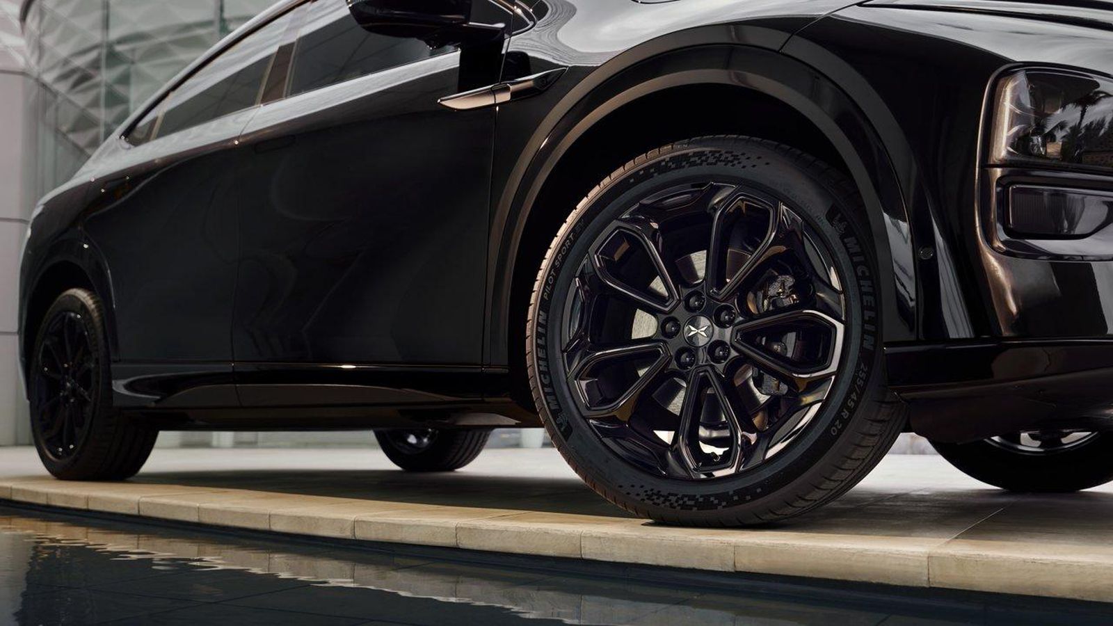 No sólo las llantas, también la parrilla es de color negro en los Black Edition, al igual que ocurre con la carrocería.