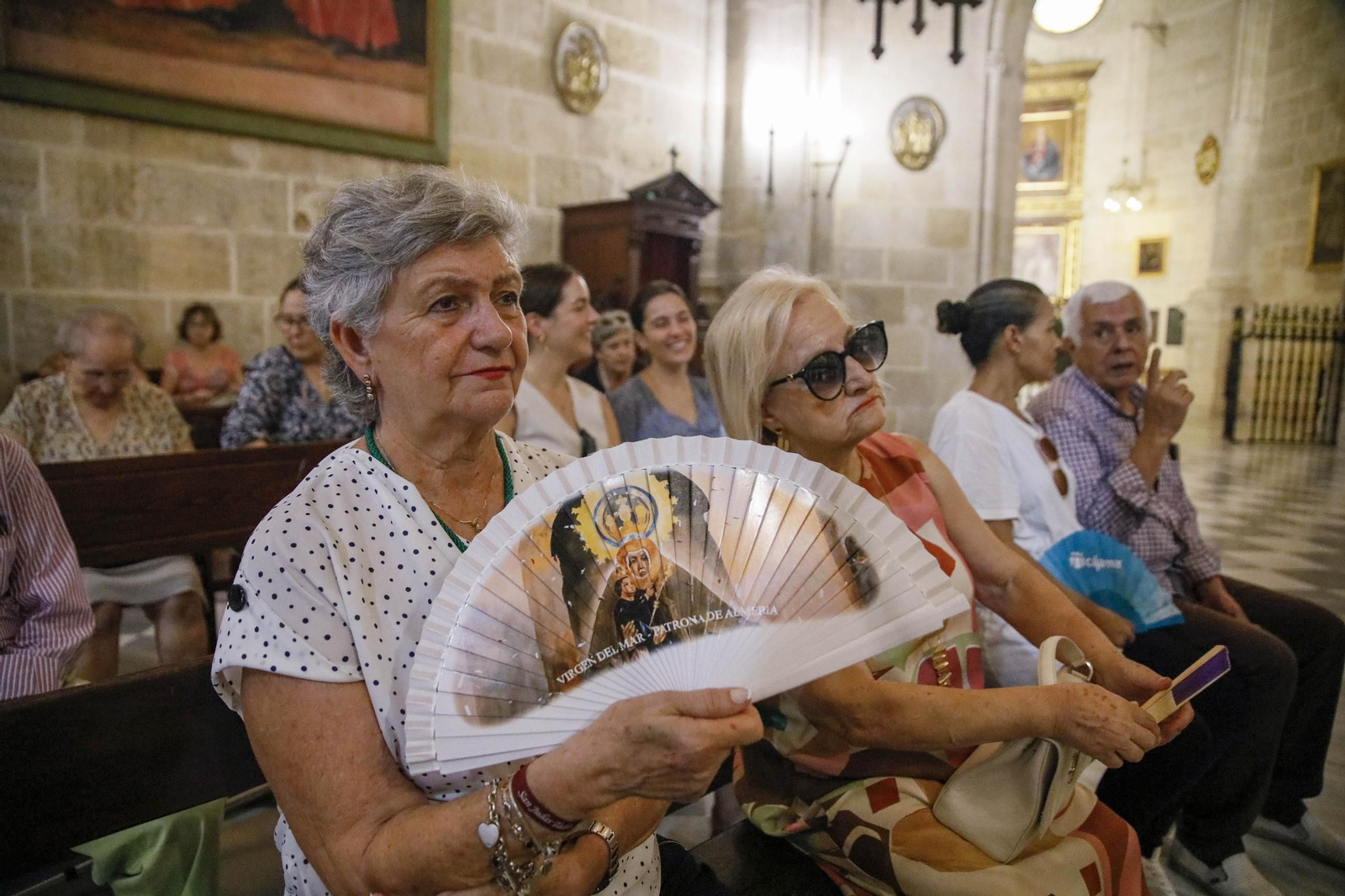 Las imágenes de la santa misa estacional presidida por el obispo de Almería, con la interpretación de Anacrusa